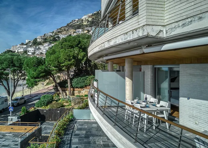 Infinity Pool And Sea Views, Canyelles Mar 1d Apartman *